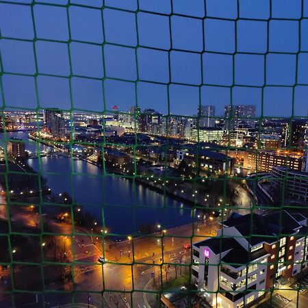 Quayside Penthouse 2 Bedroom Ensuite Near Media City & Manchester United Ngoại thất bức ảnh