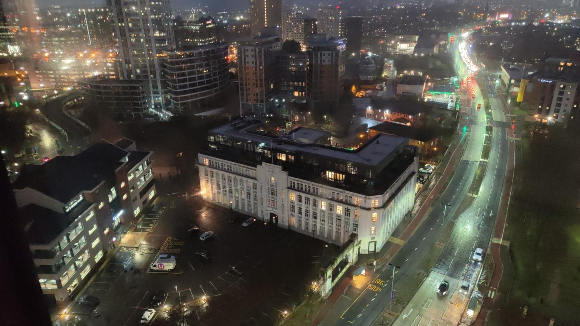 Quayside Penthouse 2 Bedroom Ensuite Near Media City & Manchester United Ngoại thất bức ảnh
